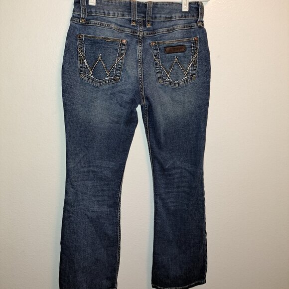 Wrangler Retro Mae Juniors Bootcut Jeans With Embroidered Pockets Size 7 - Picture 9 of 9